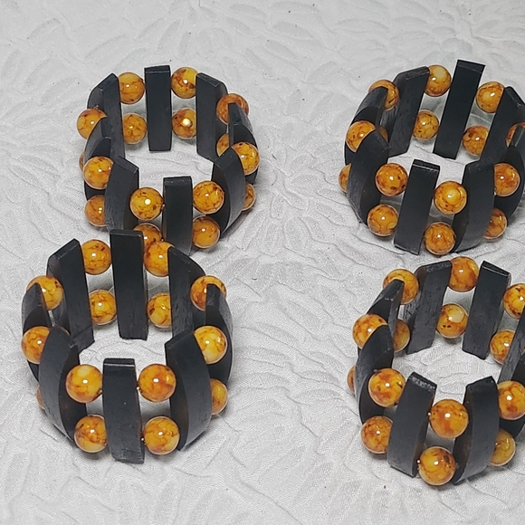 4 Coastal Collection Beaded Blue/White Crab Napkin Ring - Beach Ocean Nautical - Picture 2 of 3